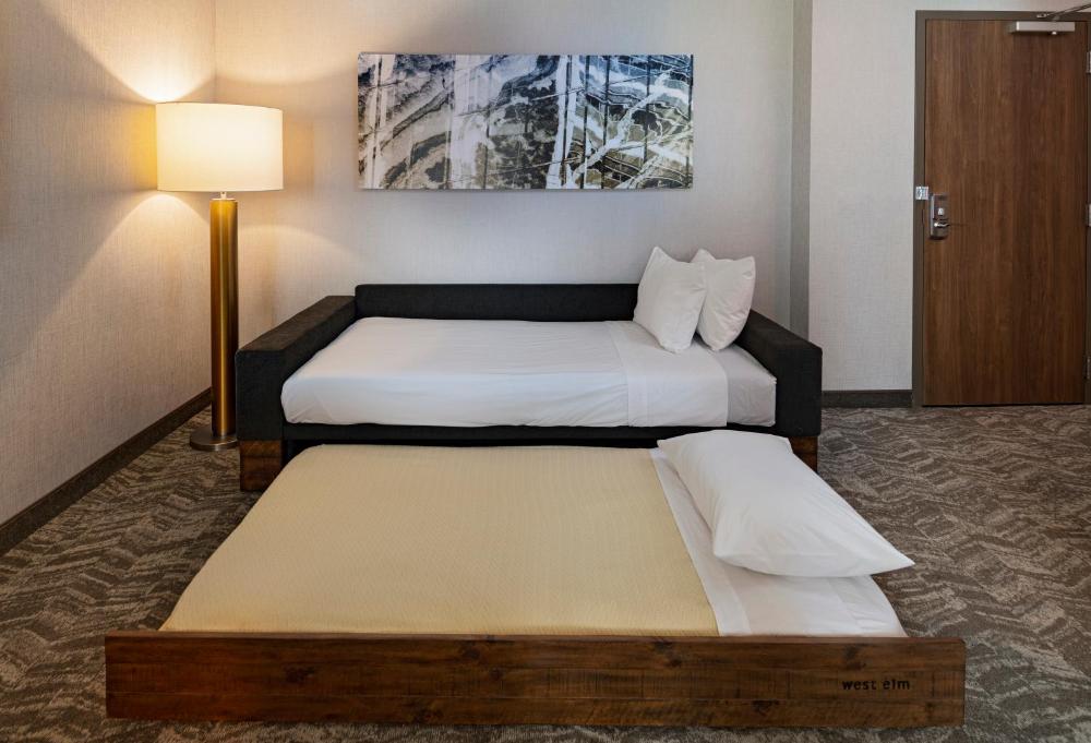 King Suite with Sofa Bed and Trundle Bed - Hearing Accessible interior